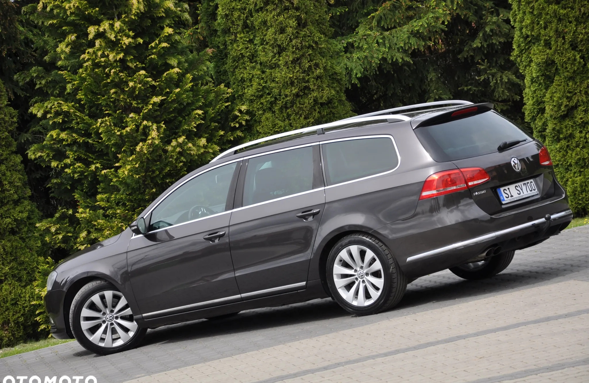 Volkswagen Passat cena 39900 przebieg: 240000, rok produkcji 2011 z Zawadzkie małe 781